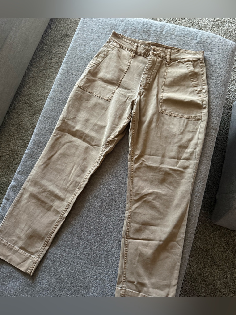 Old Navy Women’s Tan Utility Capri